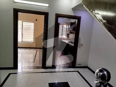 25*40 Ground Portion Available For Rent In G13