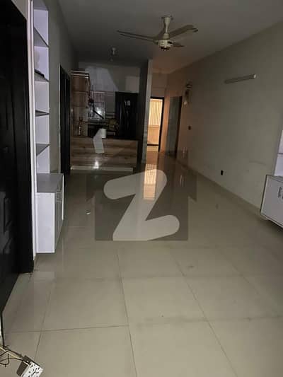THREE BED UNFURNISHED LUXURY APARTMENT AVAILABLE FOR RENT IN GULBERG GREEN ISLAMABAD
