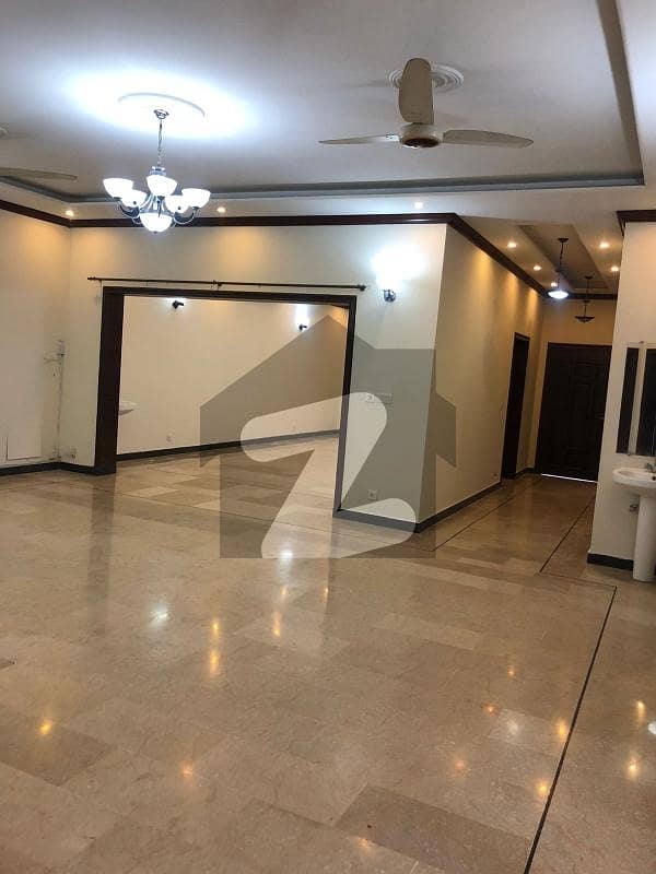 Beautiful Upper Portion For Rent G-13 Beautiful Upper Portion For Rent G-13