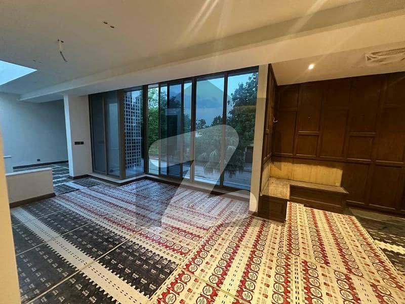 ایف ۔ 8 اسلام آباد میں 5 کمروں کا 1 کنال مکان 45.0 کروڑ میں برائے فروخت۔