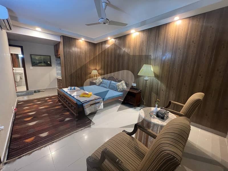 F-7 Luxury Accommodation F-7 Luxury Accommodation