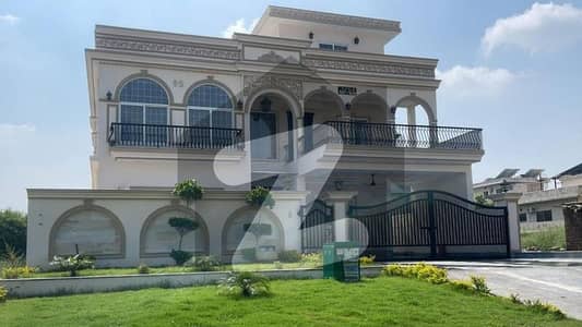 1 Kanal Brand New House For Sale Size 5090 In G13