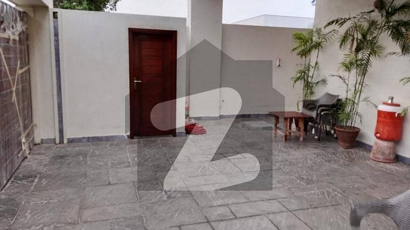 500 Yds Bungalow For Sale Phase 8 500 Yds Bungalow For Sale Phase 8