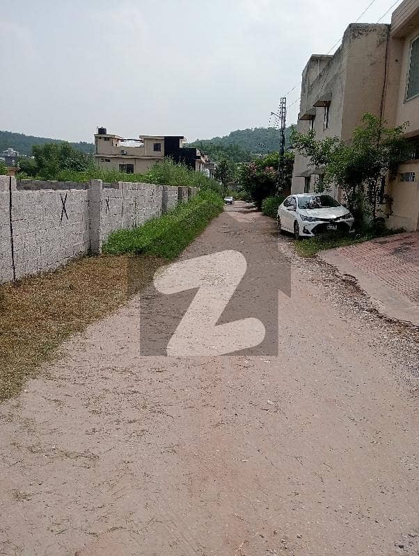 بنی گالہ اسلام آباد میں 6 مرلہ رہائشی پلاٹ 60.0 لاکھ میں برائے فروخت۔ بنی گالہ اسلام آباد میں 6 مرلہ رہائشی پلاٹ 60.0 لاکھ میں برائے فروخت۔