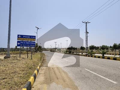 ڈی ایچ اے ڈیفینس فیز 6 ڈی ایچ اے ڈیفینس,اسلام آباد میں 1 کنال رہائشی پلاٹ 1.25 کروڑ میں برائے فروخت۔ ڈی ایچ اے ڈیفینس فیز 6 ڈی ایچ اے ڈیفینس,اسلام آباد میں 1 کنال رہائشی پلاٹ 1.25 کروڑ میں برائے فروخت۔