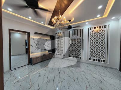 5 Marla Beautifully Designed House For Sale And Direct Meeting With Owner In Park View City Lahore.