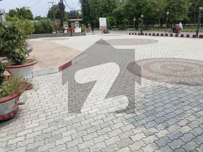 کالج روڈ لاہور میں 4 کنال عمارت 14.0 لاکھ میں کرایہ پر دستیاب ہے۔