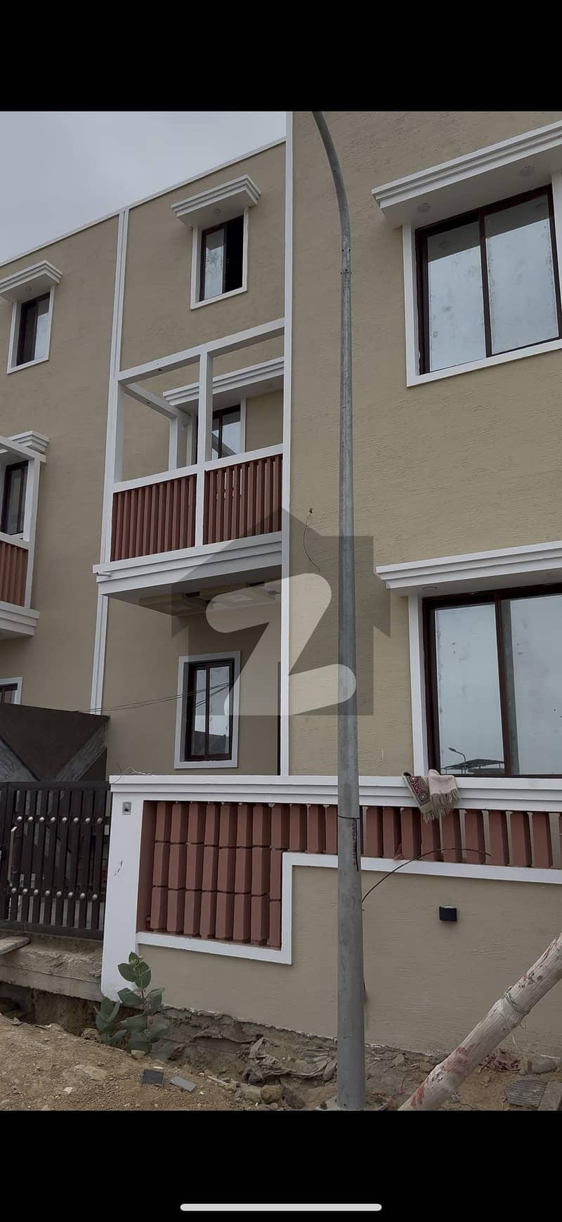 One Unit House For Sale
