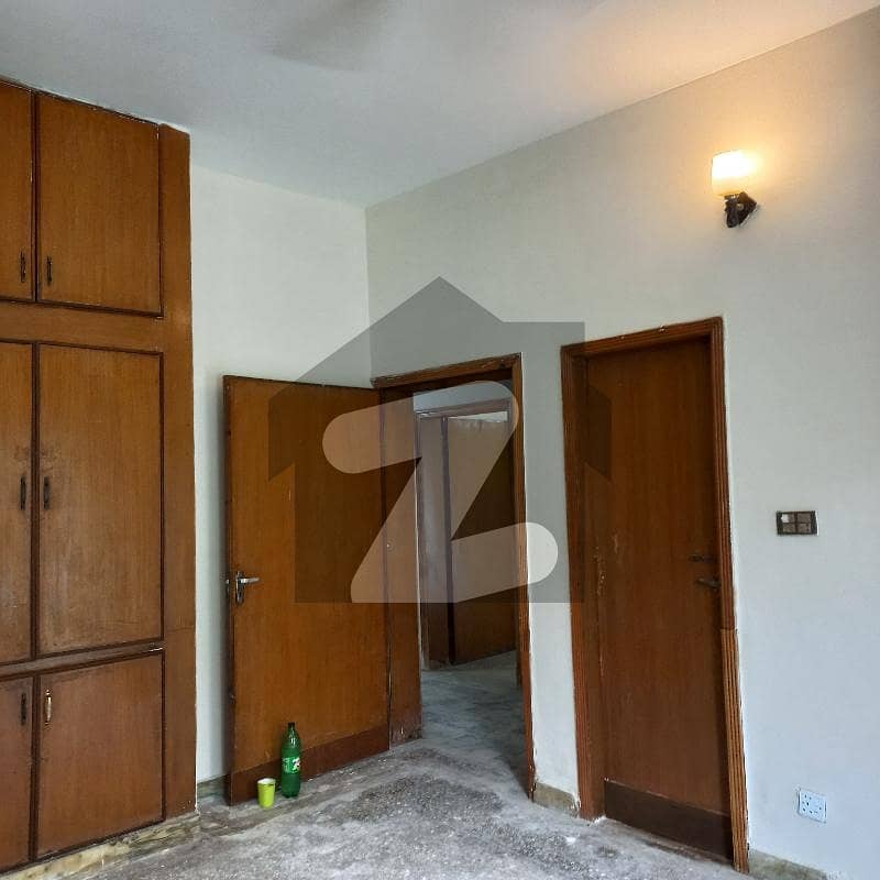 Upper Portion 2 Bed 2 Bath TV Lounge DD Kitchen