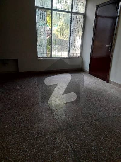 جی ۔ 10/3 جی ۔ 10,اسلام آباد میں 5 کمروں کا 14 مرلہ مکان 11.15 کروڑ میں برائے فروخت۔
