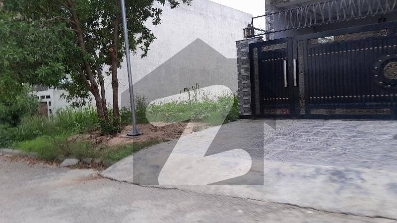 Clear Plot For Sale On Builders Location Clear Plot For Sale On Builders Location