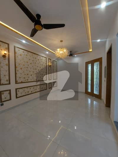 10 MARLA UPPER PORTION FOR RENT IN WAPDA TOWN HOUSING SOCIETY #ACCOMMODATION 03_BED 01_KITCHEN 01_TV LOUNGE 03_WASH ROOM 01_STORE CONTECT US FOR MORE INFORMATION.