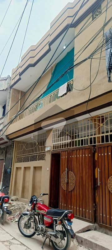 قائدِ اعظم کالونی راولپنڈی میں 6 کمروں کا 5 مرلہ مکان 1.1 کروڑ میں برائے فروخت۔