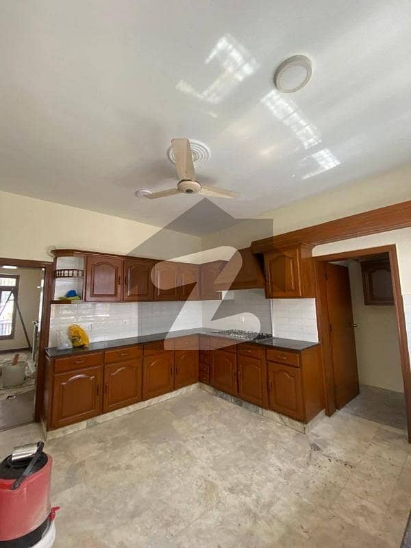 House Is Available For sale In G-9/4 House Is Available For sale In G-9/4