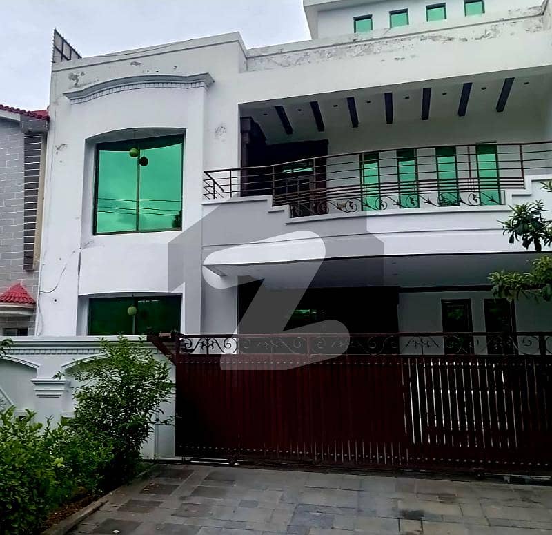 I-8.40x80 Upper Portion Available For Rent Park Face