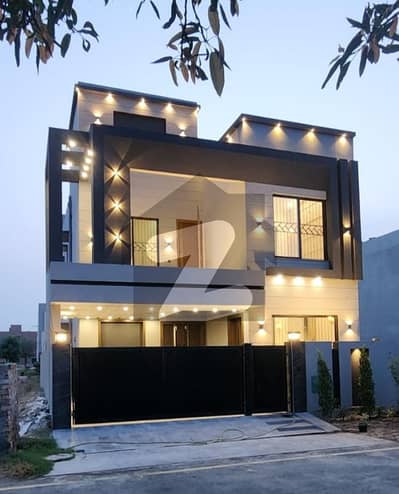 Modern 8 Marla House Available in Bahria Orchard Ideal Family Home