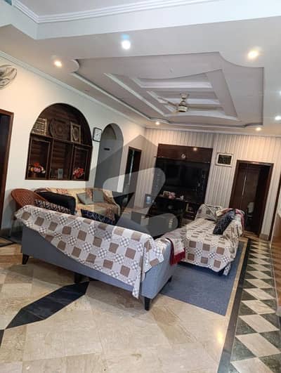 1-Kanal Single Storey House For Sale