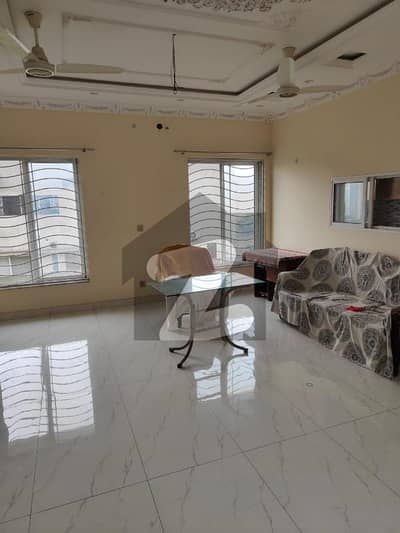 1.5 Kanal Portion For Rent In Main Cantt