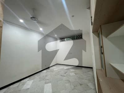 جی