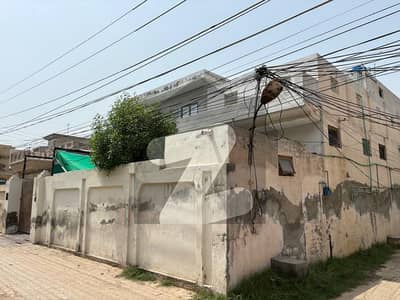 سبزہ زار کالونی ملتان میں 4 کمروں کا 10 مرلہ مکان 1.49 کروڑ میں برائے فروخت۔