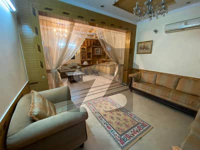 6 MARLA LOWER PORTION FOR RENT IN JOHAR TOWN PHASE-1. ORIGINAL PICS. ALL FACILITIES AVAILABLE.
