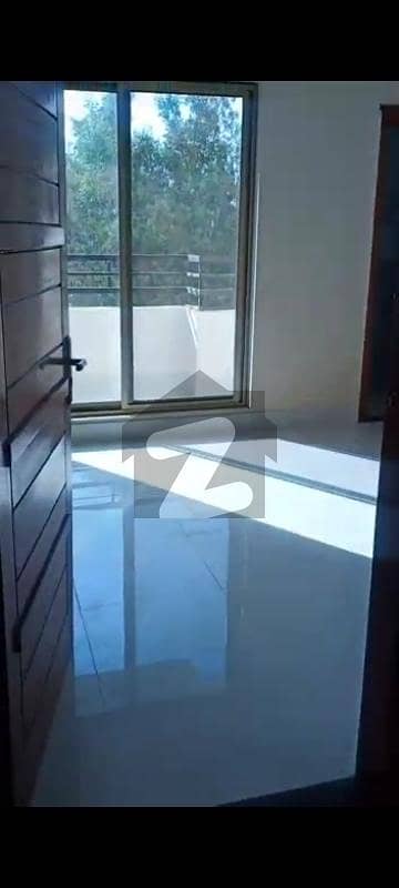قاسم آباد حیدر آباد میں 4 کمروں کا 6 مرلہ فلیٹ 2.2 کروڑ میں برائے فروخت۔