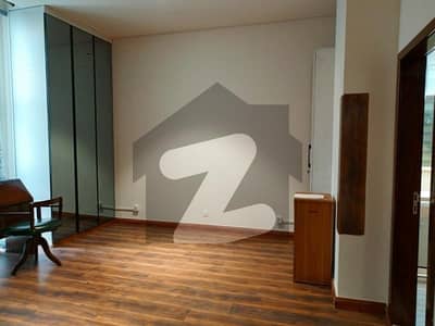 ONE CONSTITUTION  AVENUE TOWER 1 BED FURNIHED FLAT FOR RENT