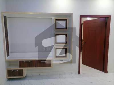 5 Marla Portion Available For Rent
