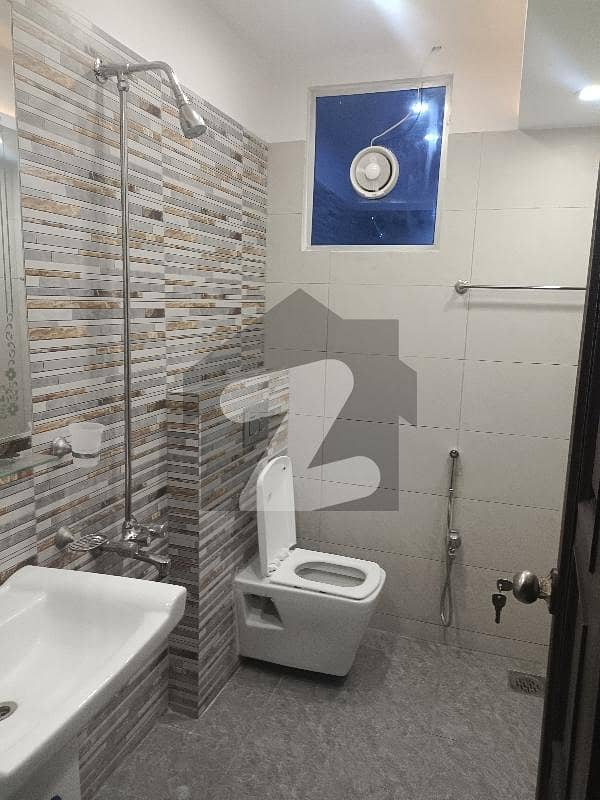 Flat Available For Office