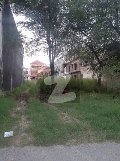 14 Marla Leval Plot Very Good Location G-13/3 Street Number 6 For Sale