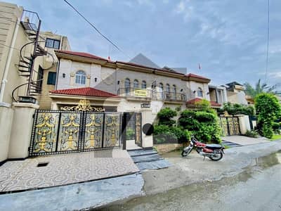 10 Marla Brand New Type House With Direct Owner meeting For Sale in Johar Town Near G1 Market