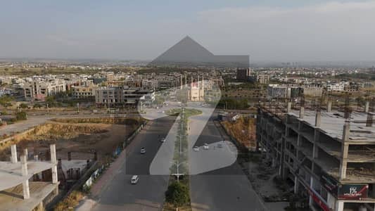5 Kanal Corner Boundary Wall Developed Possession Able Plot For Sale In Block-A Gulberg Green