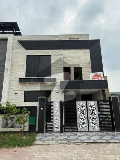 5 Marla Owner Build Solid House for Sale very Low Price