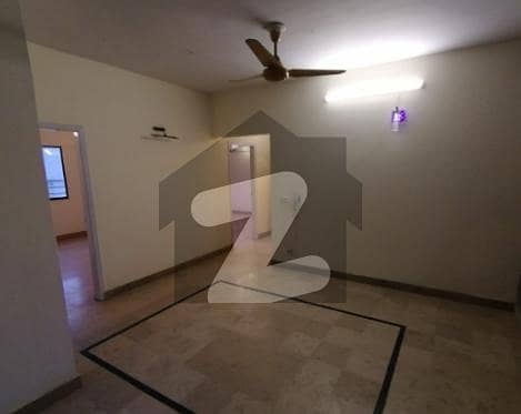 Clifton 2 Bedroom Apartment Available