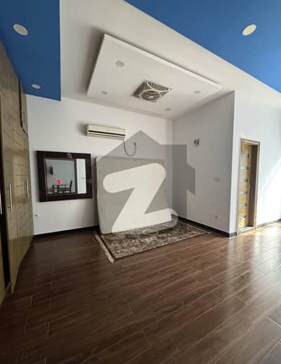 Beautiful House Available For Rent