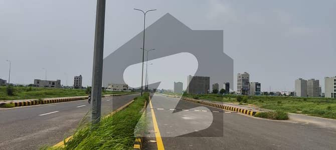 ڈی ایچ اے فیز 7 - بلاک یو فیز 7,ڈیفنس (ڈی ایچ اے),لاہور میں 1 کنال رہائشی پلاٹ 4.5 کروڑ میں برائے فروخت۔
