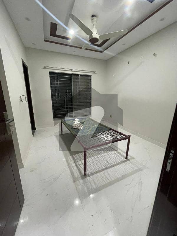 5 MARLA UPPER PORTION AVAILABLE FOR RENT 5 MARLA UPPER PORTION AVAILABLE FOR RENT