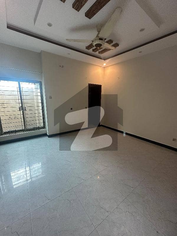 HOUSE FOR RENT DOUBLE STOREY HOUSE FOR RENT DOUBLE STOREY