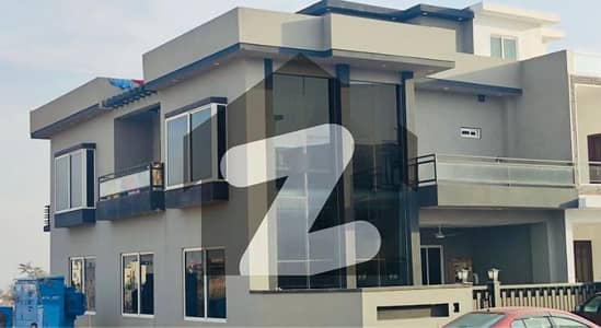 8 Marla luxury corner house for sale