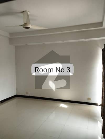 1 Kanal Upper Portion With Seprate Gate For Rent In DHA Phase 6