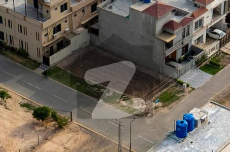 Get A Prime Location 5 Marla Residential Plot For sale In Park View City - Sapphire Block
