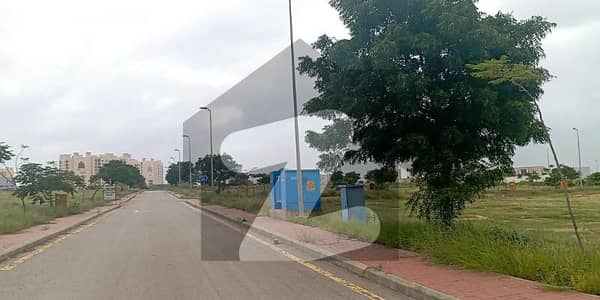 1000 Sq Yd Plot FOR SALE In Precinct 7, Near Bahria Heights, All Amenities Nearby, Including PARK, MOSQUE, SCHOOLS And Midway Commercial. 5min Drive From Main Gate Of Bahria Town Karachi. Investment Opportunity/ Best Option For RESIDENTIAL PURPOSE