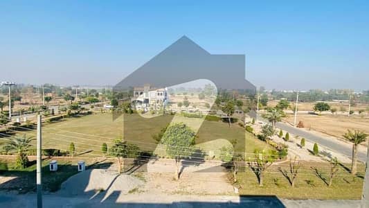 لایٗرز ہاؤسنگ سوسائٹی فیصل آباد میں 10 مرلہ رہائشی پلاٹ 90.0 لاکھ میں برائے فروخت۔
