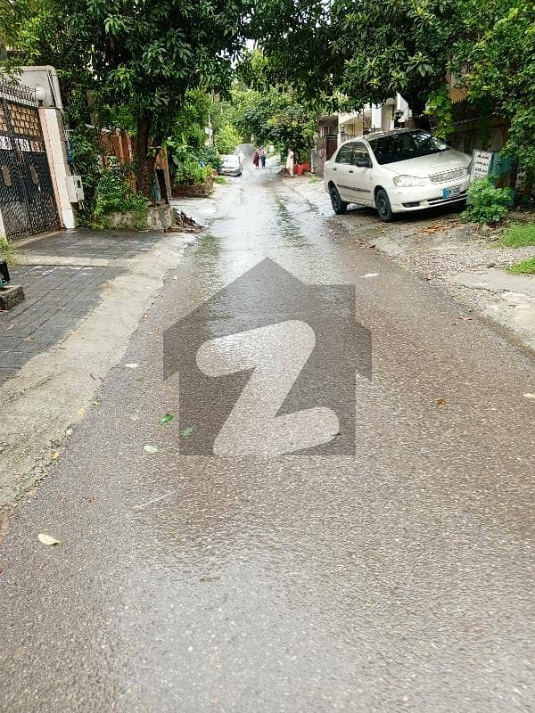 Old Demolishable House For Sale G-10/4 Old Demolishable House For Sale G-10/4