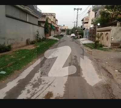 سبزہ زار سکیم لاہور میں 10 مرلہ رہائشی پلاٹ 2.2 کروڑ میں برائے فروخت۔