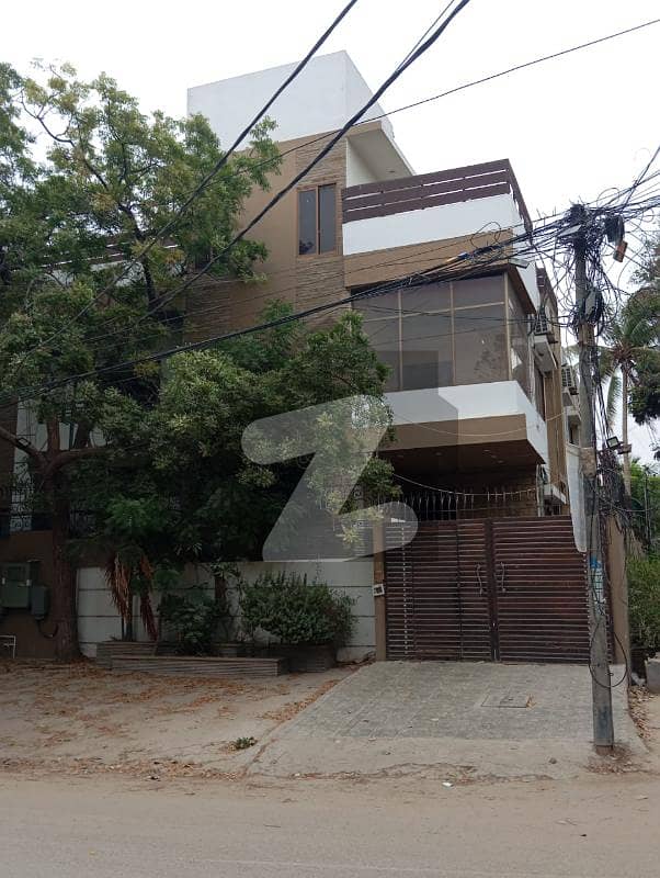 200 Sqyd House Available For Rent. 200 Sqyd House Available For Rent.