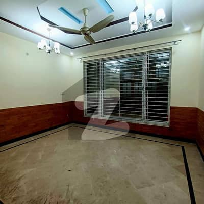 35x70 10 Marla Ground Portion For Rent G-13