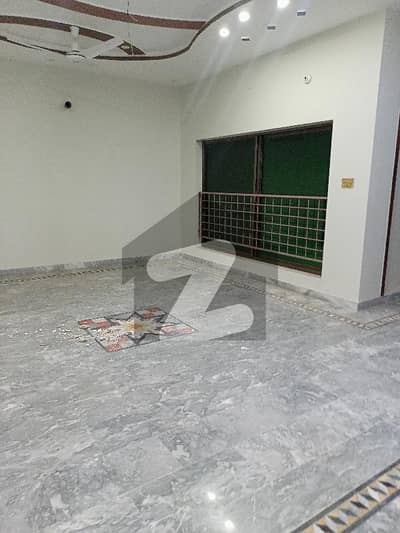 ستارہ ویلی فیصل آباد میں 5 کمروں کا 10 مرلہ مکان 1.25 لاکھ میں کرایہ پر دستیاب ہے۔