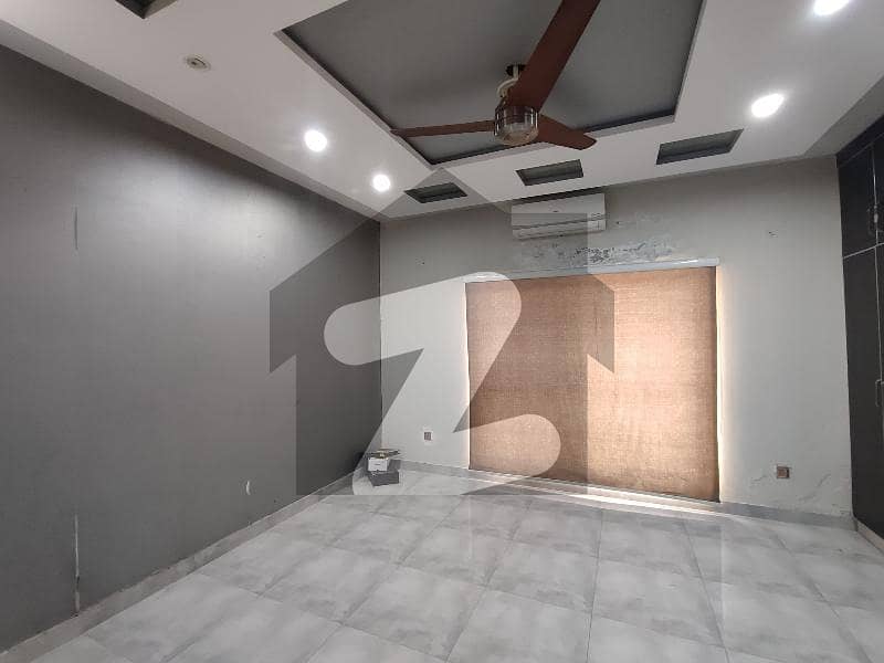 10 Marla Portion Available For Rent