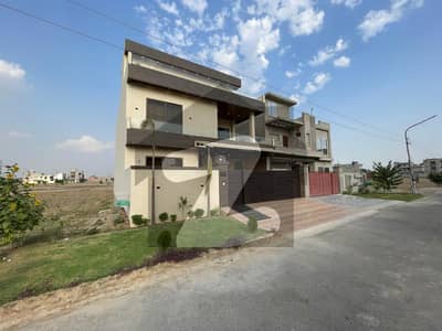 C BLOCK 10 MARLA BRAND NEW LUXURIOUS MODERN HOUSE AVAILABLE FOR SALE